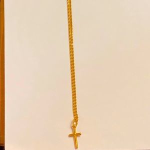 Selling my 18 Kt gold cross necklace